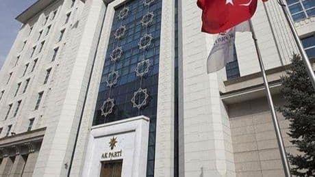 Söke'de CHP'den istifa eden 2 meclis üyesi AK Parti'ye katıldı