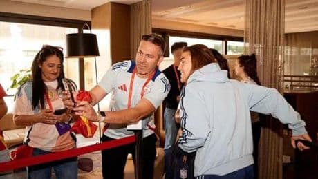 La selección femenina llega a Zúrich para el asalto a las semis ante Alemania