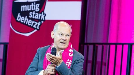 „Gesichert rechtsextremistisch“ - Scholz: AfD-Verbot „nicht übers Knie brechen“