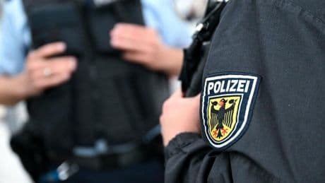 Ermittlungen: Fast 200 Polizisten sollen unter Extremismusverdacht stehen