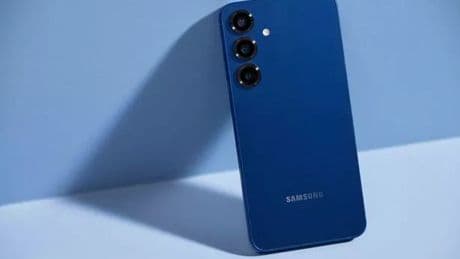 Samsung fans snap up 70p a day Galaxy S25 with £220 freebie – but it's selling fast