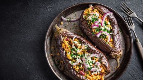 Orientalische Küche: 30-Minuten-Rezept: Im Ofen gebackene Aubergine mit würzigem Couscous