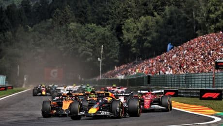 GP di Spa, gara sprint: Verstappen beffa le due McLaren, Leclerc quarto, ma lontano dal podio