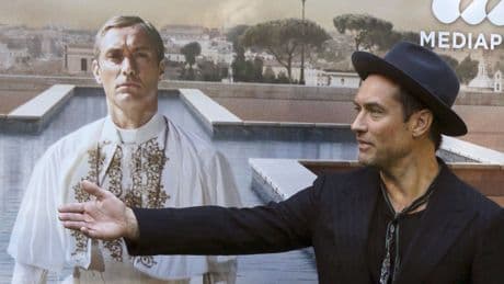 Serie "The Young Pope" 2016: Papst aus den USA? In Serie mit Jude Law durchexerziert