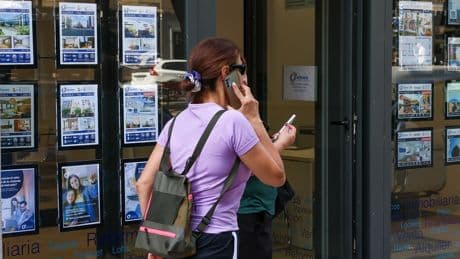 La compra de vivienda crece un 20% hasta marzo pese al alza del precio con un fuerte empuje de la obra nueva y tipos más bajos