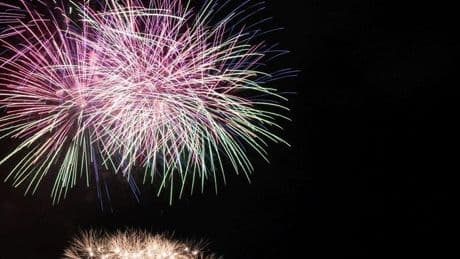 La mascletà canadiense retumba en el cielo del Botxo
