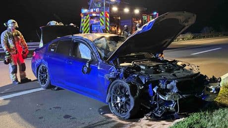 A 26 bei Hamburg - 200 Meter langes Trümmerfeld nach Raser-Unfall