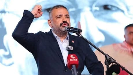 CHP İzmir İl Başkanı Şenol Aslanoğlu gözaltında: Eşi gözaltı sürecini anlattı