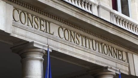 Loi narcotrafic: l'isolement pour les trafiquants dangereux validé par le Conseil constitutionnel, quelques articles censurés