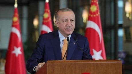 Fedakârca çalışan işçi kardeşlerimi tebrik ediyorum