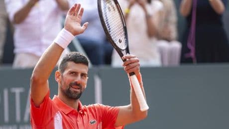 Novak Djokovic remporte le 100ᵉ titre de sa carrière, à la veille de Roland-Garros