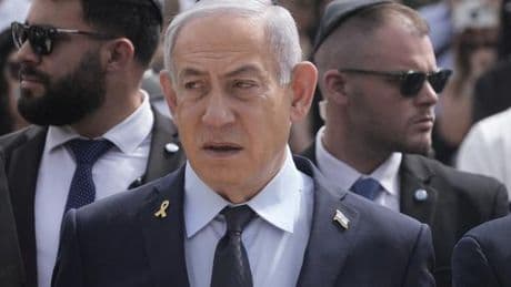 Benyamin Nétanyahou qualifie le chef du Shin Bet, Ronen Bar, de « menteur » dans une déclaration sous serment à la Cour suprême