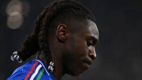 Kean lascia il ritiro dell'Italia, nuova emergenza per Spalletti: cosa &egrave; successo