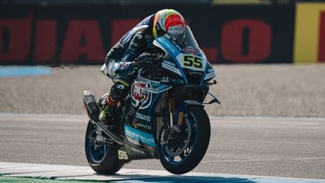 Locatelli se estrena, Bautista en el podio y ¡dos averías! para Bulega
