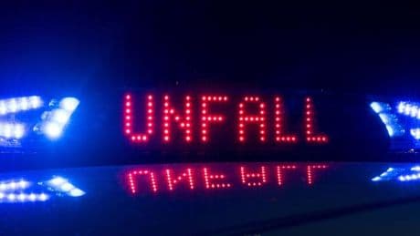 23 Jahre alter Geisterfahrer verursacht auf der A60 schweren Unfall – eine Frau stirbt