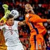 Virgil van Dijk na misstap Oranje tegen Polen: ‘Domper? Je speelt tegen een goed land’