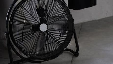 You’ve been using your fan wrong this whole time - here’s how to keep cool in the heat