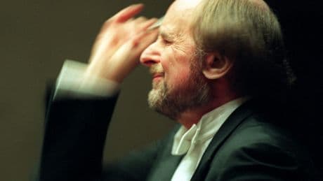 Roger Norrington, Iconoclastic British Conductor, Dies at 91