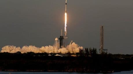Raumfahrt: Donald Trump lockert Regeln für Raketenstarts – Elon Musk profitiert