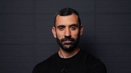 Marc Romera, experto en nutrición científica: "Para la gran mayoría de personas, con dos o tres comidas diarias es más que suficiente"