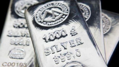 Oro parece, plata sí es: el metal 'blanco' se dispara un 33% en 2025 y lidera las alzas de las principales materias primas
