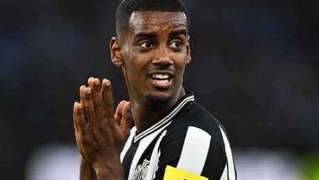 Alexander Isak suspicions raised as agreement reached on Liverpool transfer target