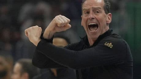 El entrenador español Kenny Atkinson gana en los Playoffs NBA con un tirador que es "le leche"