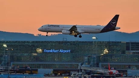 Bombenfund am Flughafen Frankfurt: A5 wird gesperrt – Hotel evakuiert