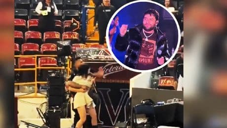 Sänger muss abbrechen - Konzert-Ansage löst Massenschlägerei aus