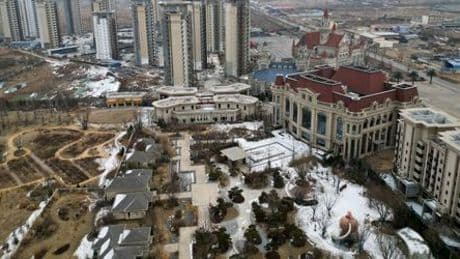 Chinas Krisen-Baukonzern Evergrande fliegt aus der Börse