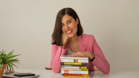 Júlia Martí, psicóloga: ''Cuando en la infancia no tuvimos experiencias relacionales positivas, es natural que en la adultez surjan emociones como el enfado o el rencor''