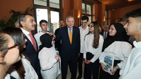 Cumhurbaşkanı Erdoğan, öğrenciler ile bir araya geldi