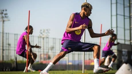 Lamine Yamal ‘estrena’ el ‘10’ y Ter Stegen sigue entrenando al margen