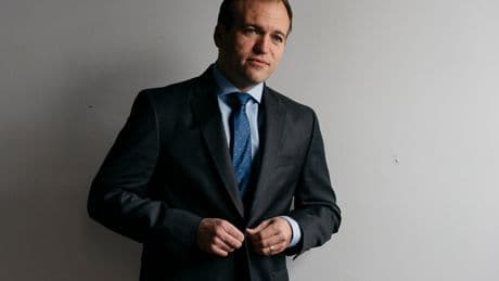 Who Is Johnnie Moore? Here’s What to Know About a Gaza Aid Group’s Chairman.