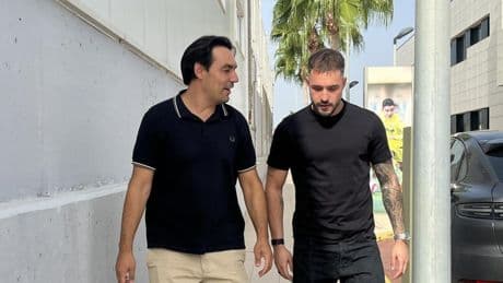 Arnau Tenas ya está en Vila-real