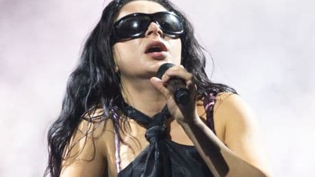 Charli XCX fans raging over 'atrocious' lack of one thing from her Glastonbury set
