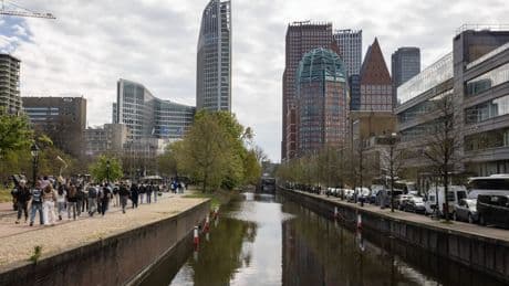 Hoe een bezuiniging van 1 miljard op ambtenarij een allegaartje dreigt te worden