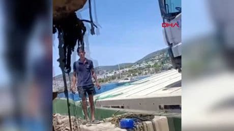 Bodrum'da denizden 30 ton katı atık çıktı