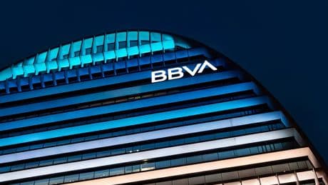 La banca española ha convertido un impuesto "confiscatorio" en confetti para su fiesta: 8.400 millones de beneficios