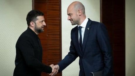 En direct, guerre en Ukraine : après sa rencontre avec Jean-Noël Barrot, Volodymyr Zelensky remercie Paris pour son « soutien dès les premiers jours » de la guerre