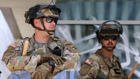 Trump schickt 700 Marines nach Los Angeles – und befürwortet Verhaftung des Gouverneurs