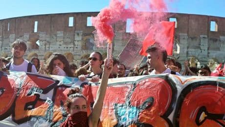 Italien: Tausende demonstrieren in Rom gegen neues Sicherheitsgesetz