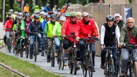 Sternfahrt des ADFC: Tausende radeln für bessere Fahrradwege nach Düsseldorf