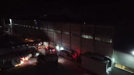 Balıkesir'de korkutan fabrika yangını