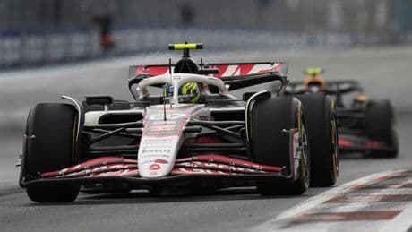 Bearman, Lawson y Albon, sancionados tras la sprint