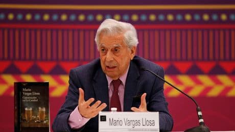 Schriftsteller, Politiker und Denker - Trauer um Nobelpreisträger Mario Vargas Llosa