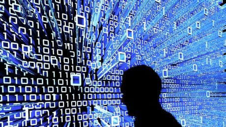 Künstliche Intelligenz: Umfrage: Abhängigkeit von ausländischen KI-Anbietern zu hoch