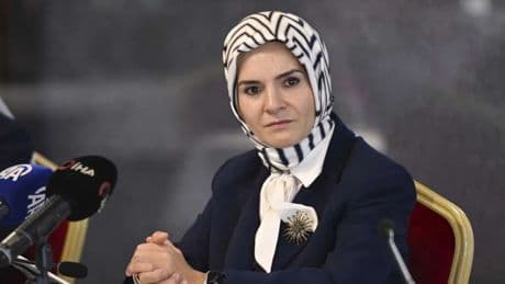 Koruma altındaki 5 kız çocuğunun çamaşır suyu içti! CHP'li Aylin Nazlıaka: 'Aile ve Sosyal Hizmetler Bakanı derhal istifa etmeli'