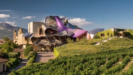 Vins, design et grands architectes : nos 10 hôtels coup de cœur dans les vignes de la Rioja