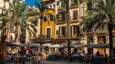 Crisis in Majorca and Menorca as tourists face closed restaurants - 'Can't be ignored'